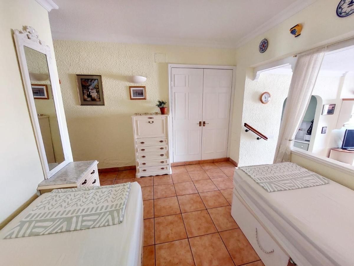 First Line Villa Floor Studio Apartment With Amazing Sea View Air Conditioned Just 50M From The Beach Costa Adeje  Exterior foto